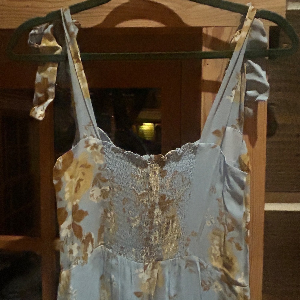 Reformation formal dress - Picture 4 of 5